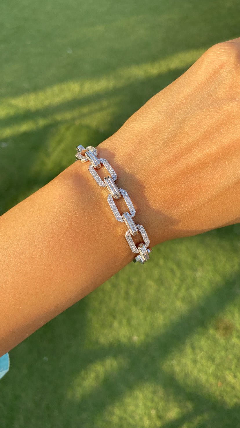 BROAD LINK TENNIS BRACELET