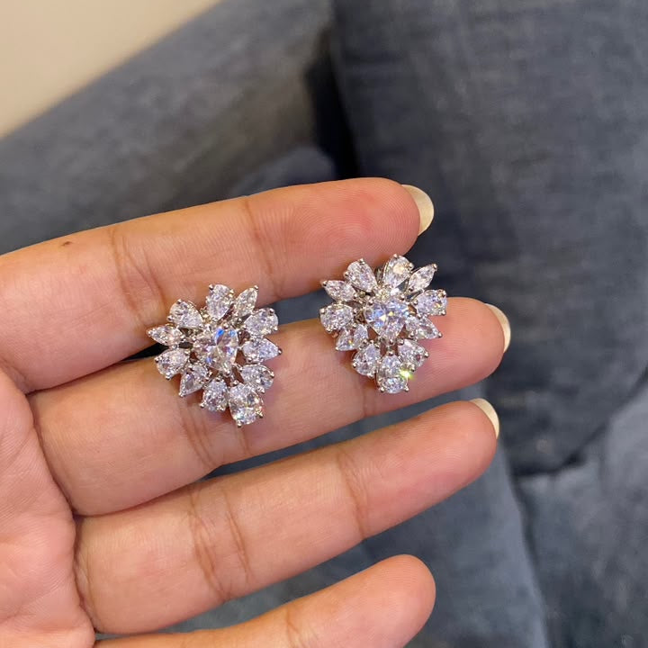 Kira Snowflake Solitaire Tops