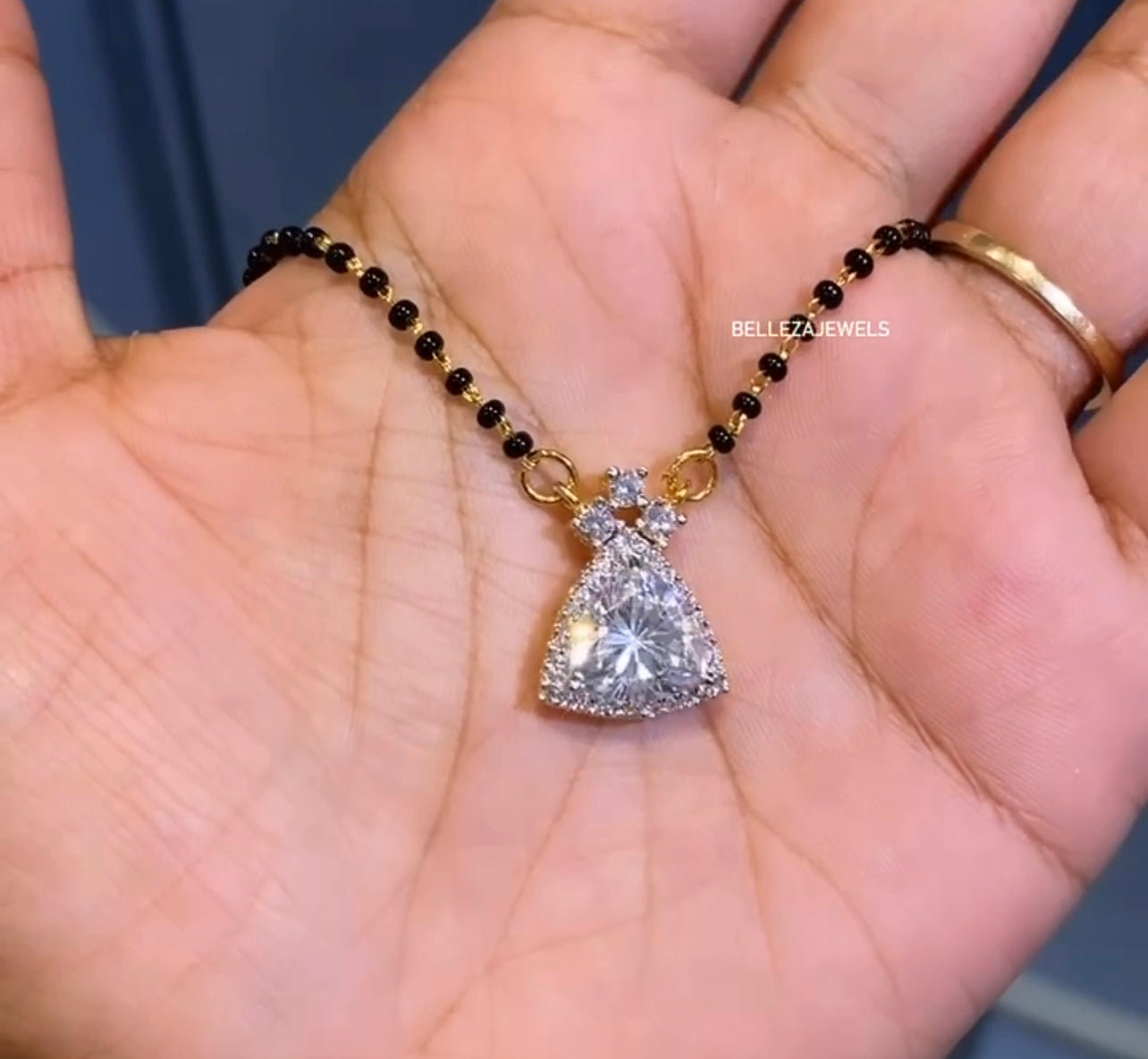 Triangle mangalsutra