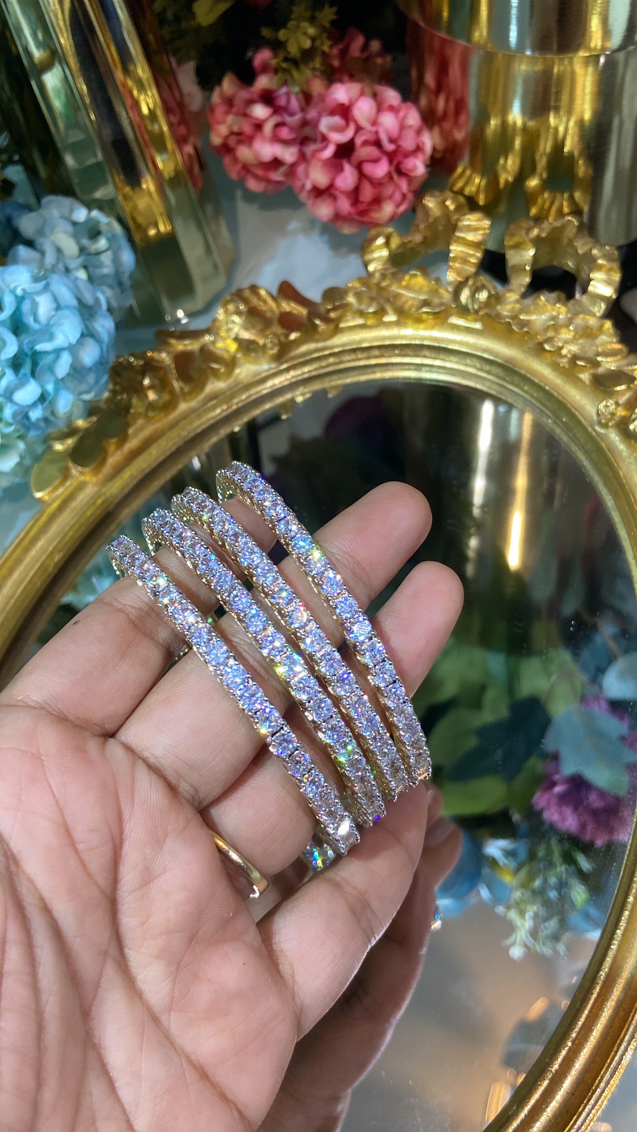 25 pointer DIAMOND Solitaire Bangles - (NOT OPENABLE)