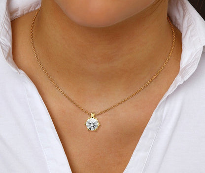 3 ct solitaire pendant set with chain and earrings 🫶🏻