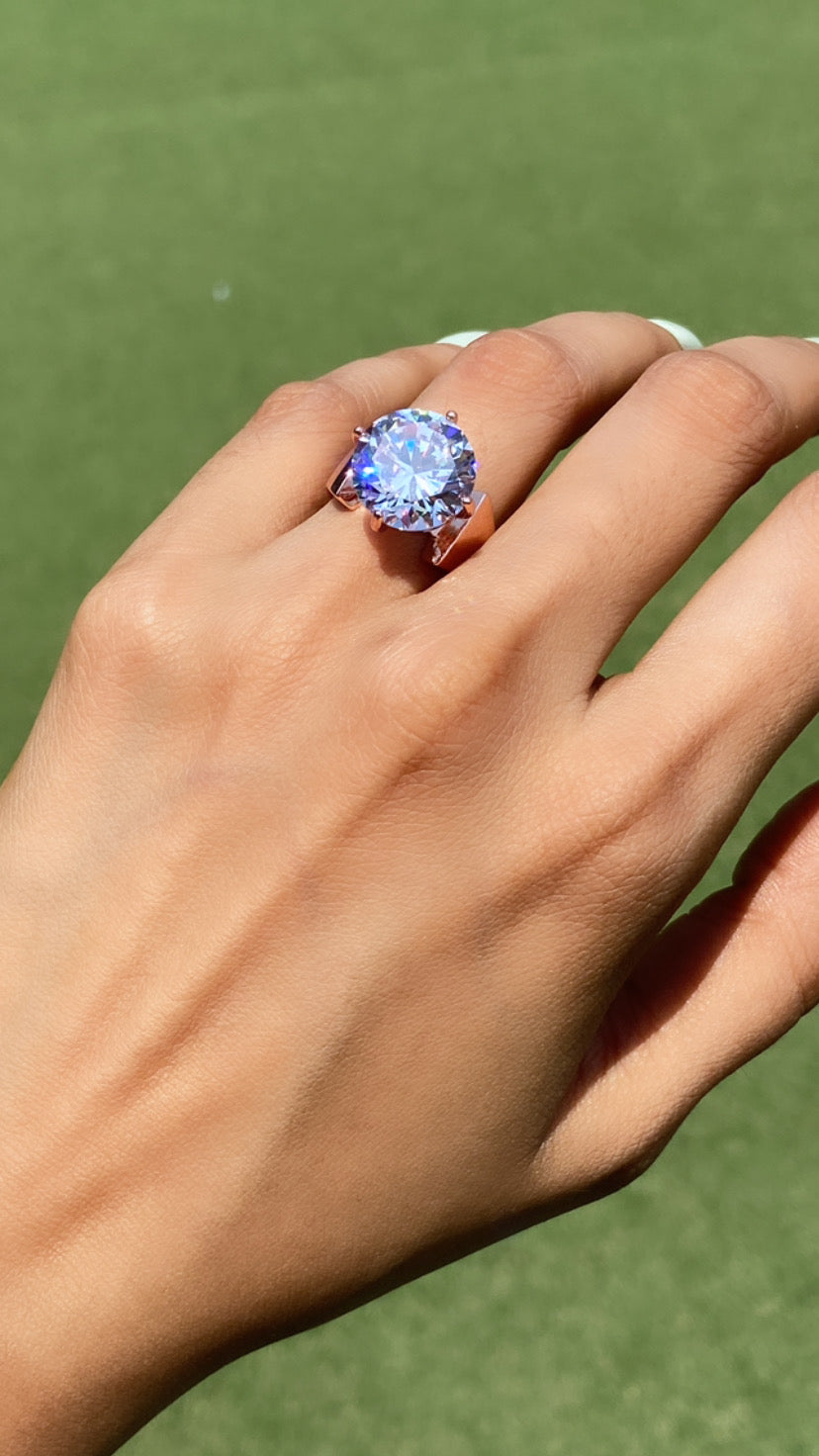 6 CT ROCK BLING RING (ADD TO CART AND GET A FREE GIFT)⭐