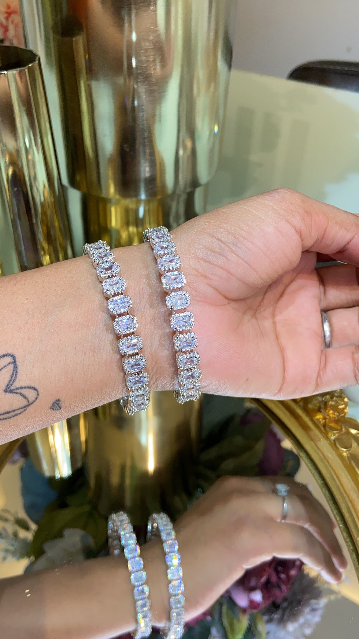 Emerald halo diamond bangles (WITHOUT LOCK)