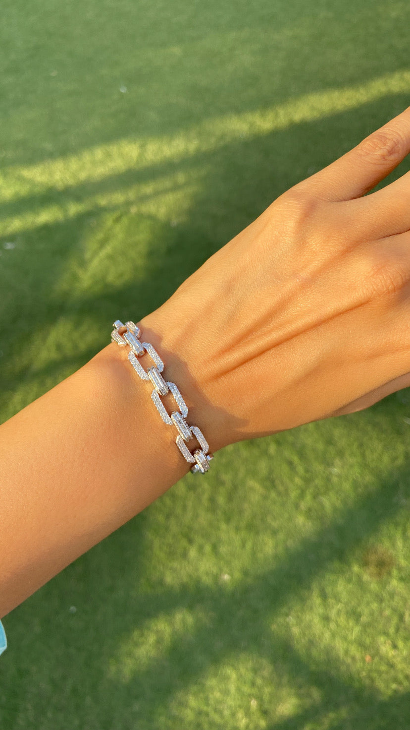 BROAD LINK TENNIS BRACELET