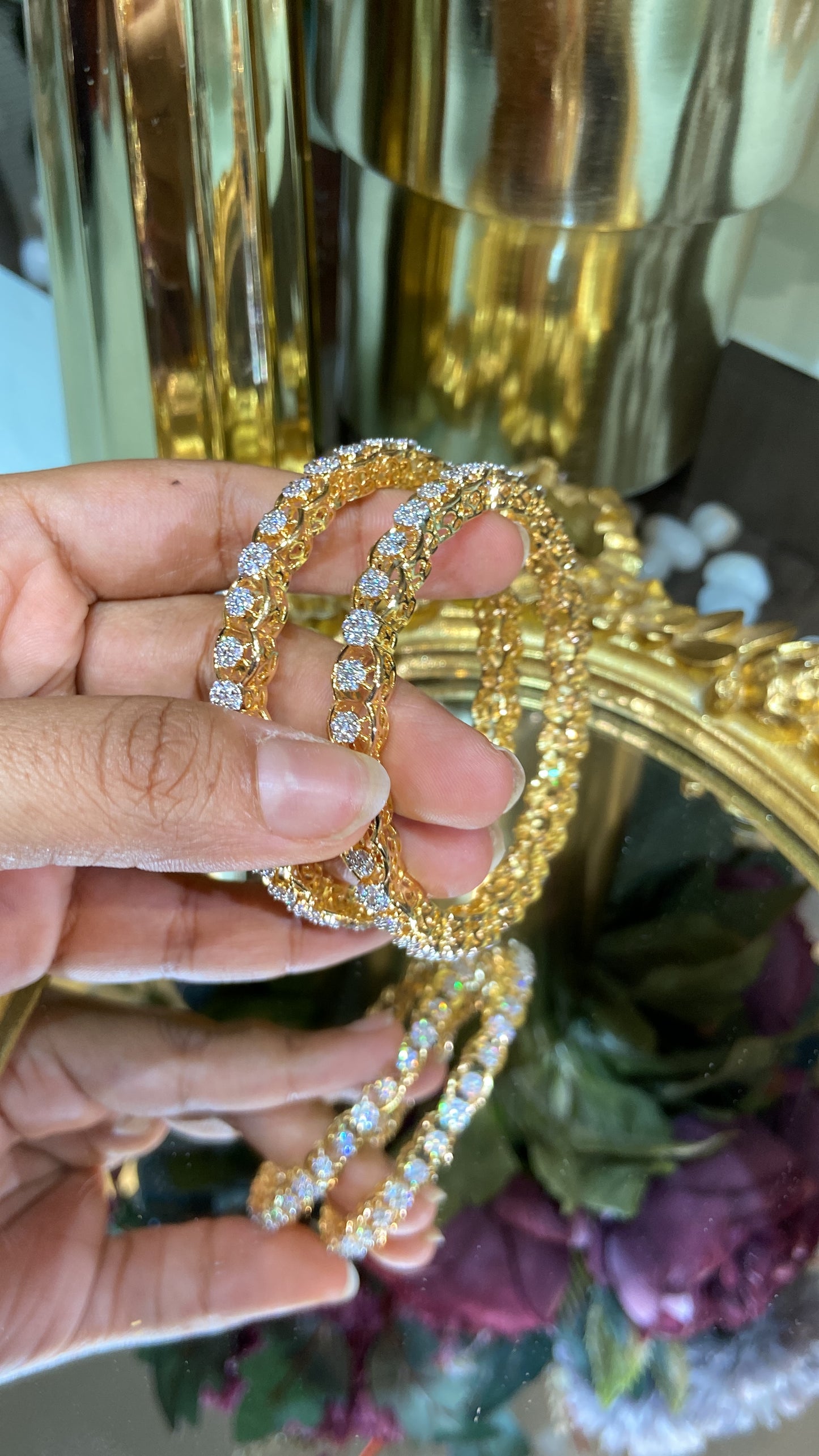 CLASSIC CLUSTER DIAMOND BANGLE (WITHOUT LOCK) 🪄