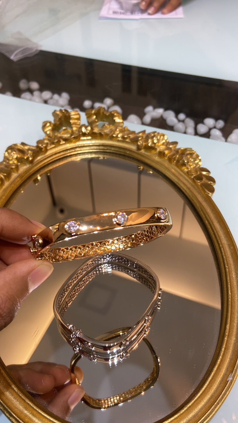 Square Openable Bracelet / Kada