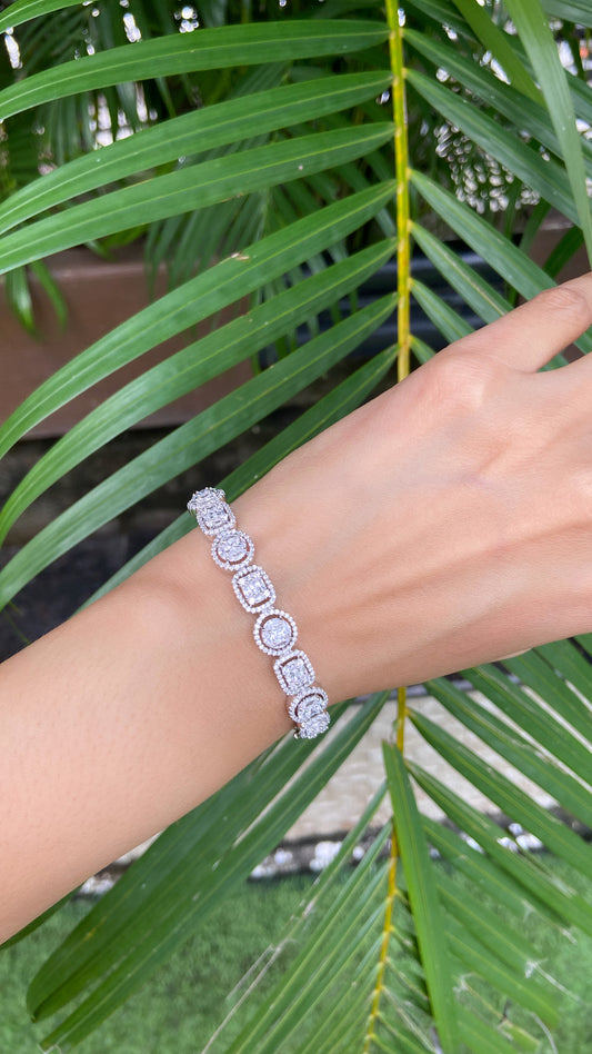 CLUSTER STIFF BRACELET