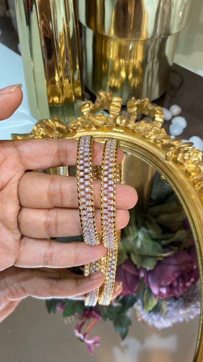 GOLD STAR DIAMOND BANGLES (WITHOUT LOCK)