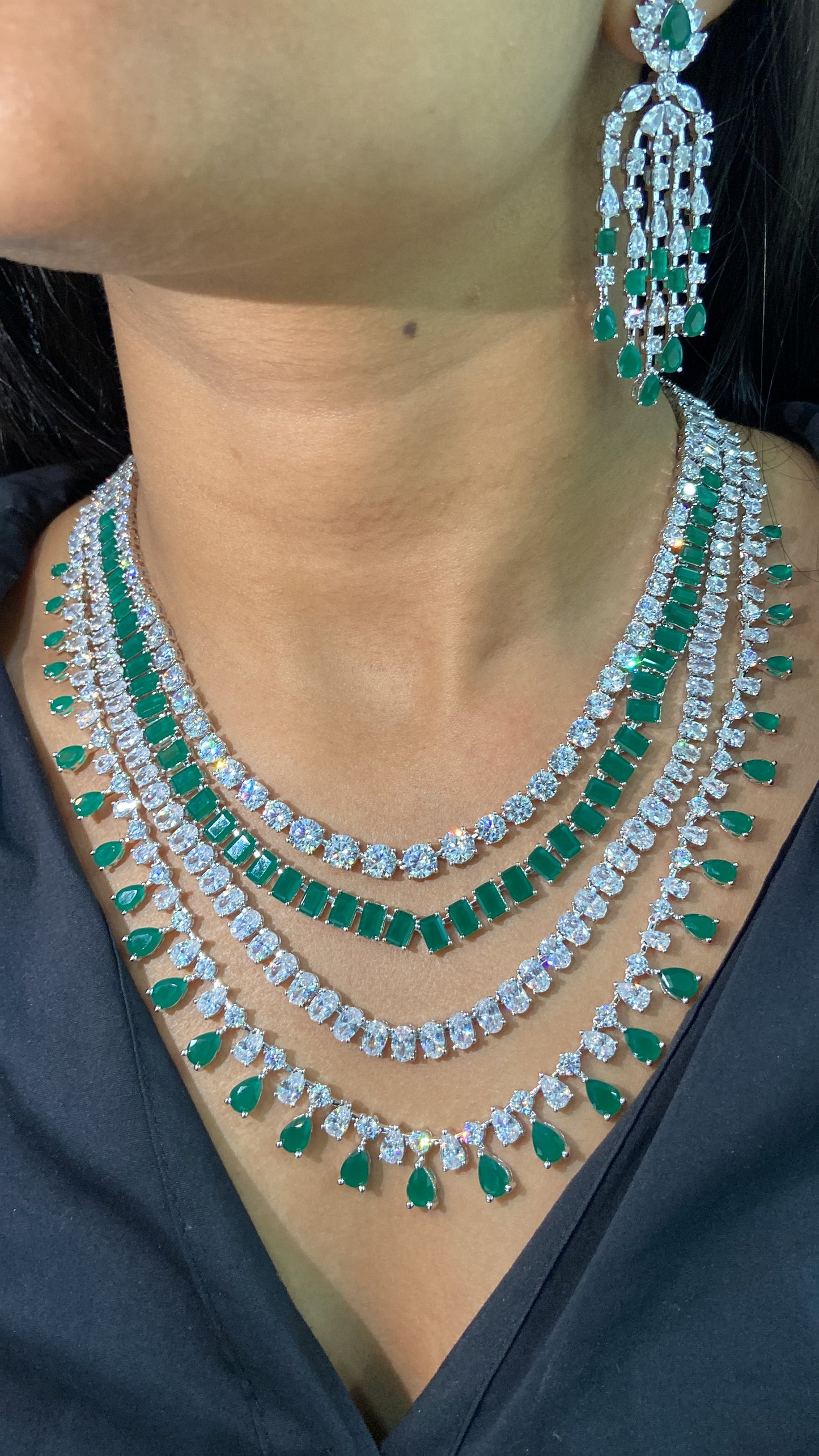 Emerald liner necklace set with earrings