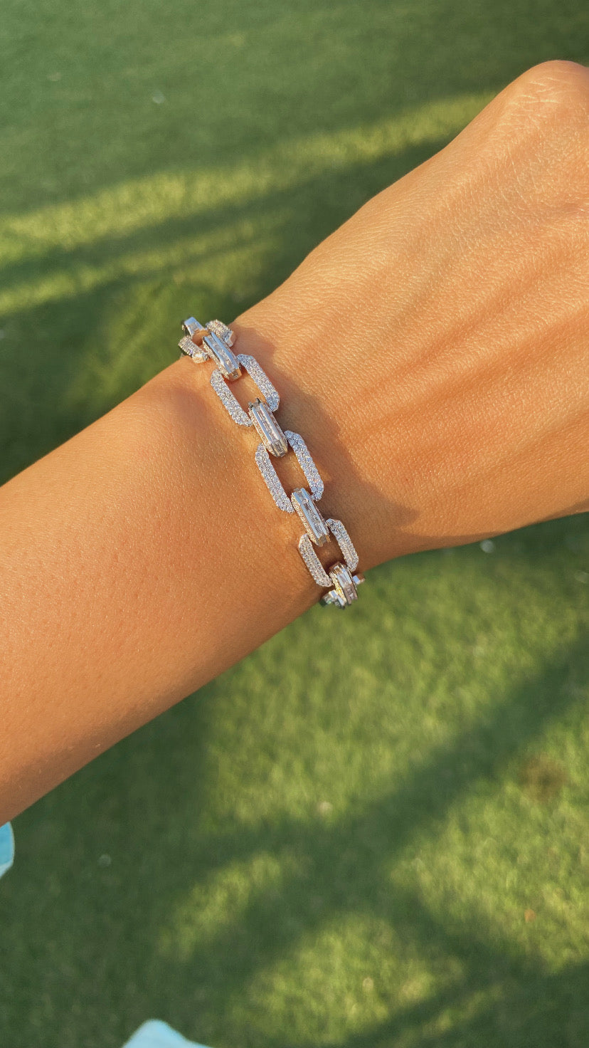 BROAD LINK TENNIS BRACELET