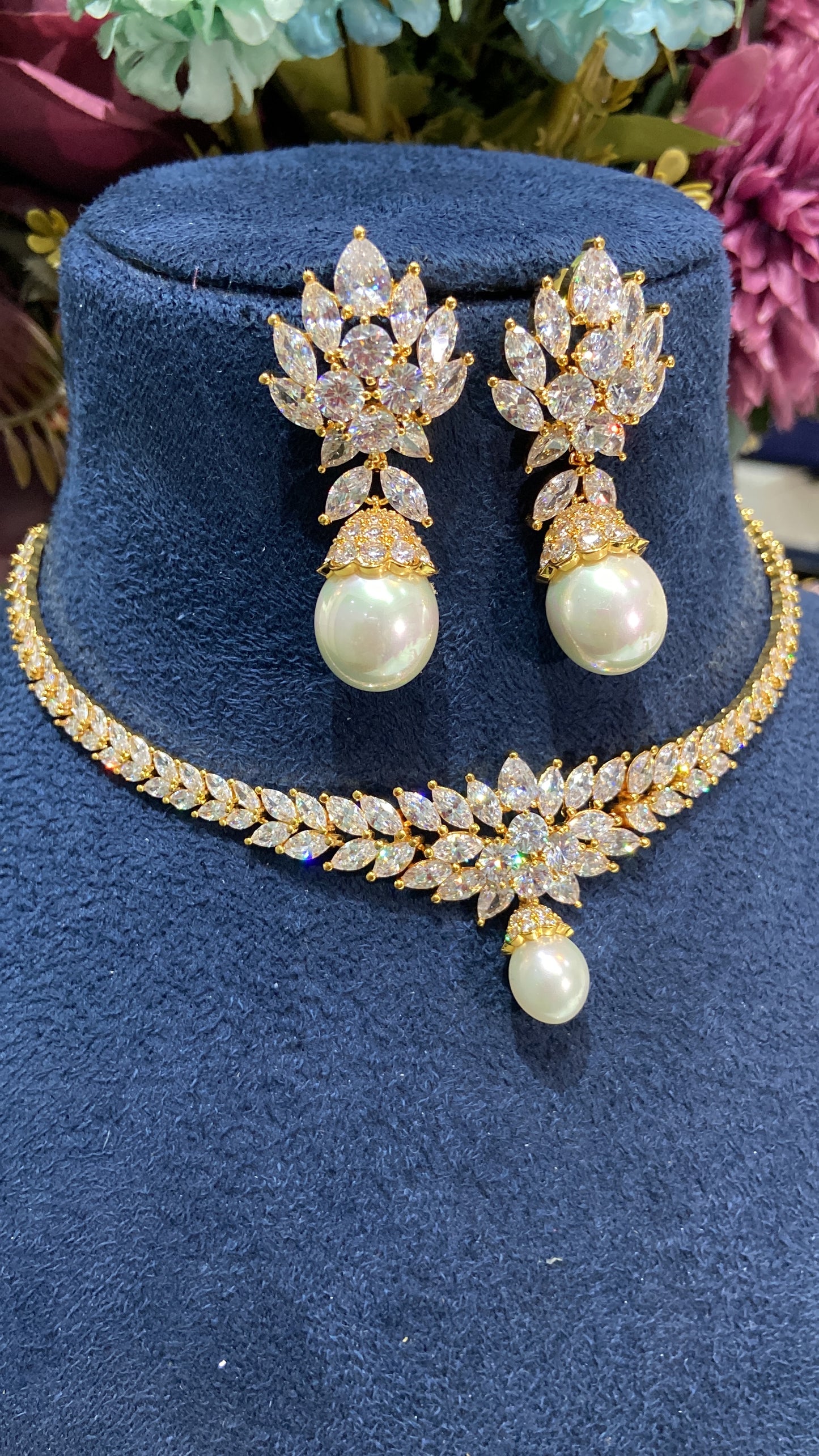 Pearl Diamante Choker set with earrings