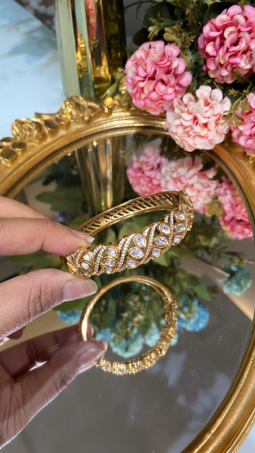 Criss cross Moissanite polki bracelet