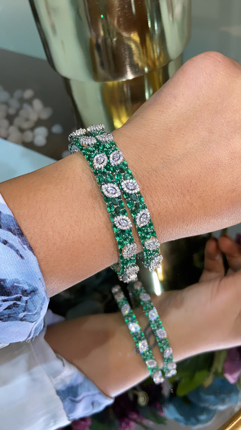 Designer colour invisible setting bangles Pacheli