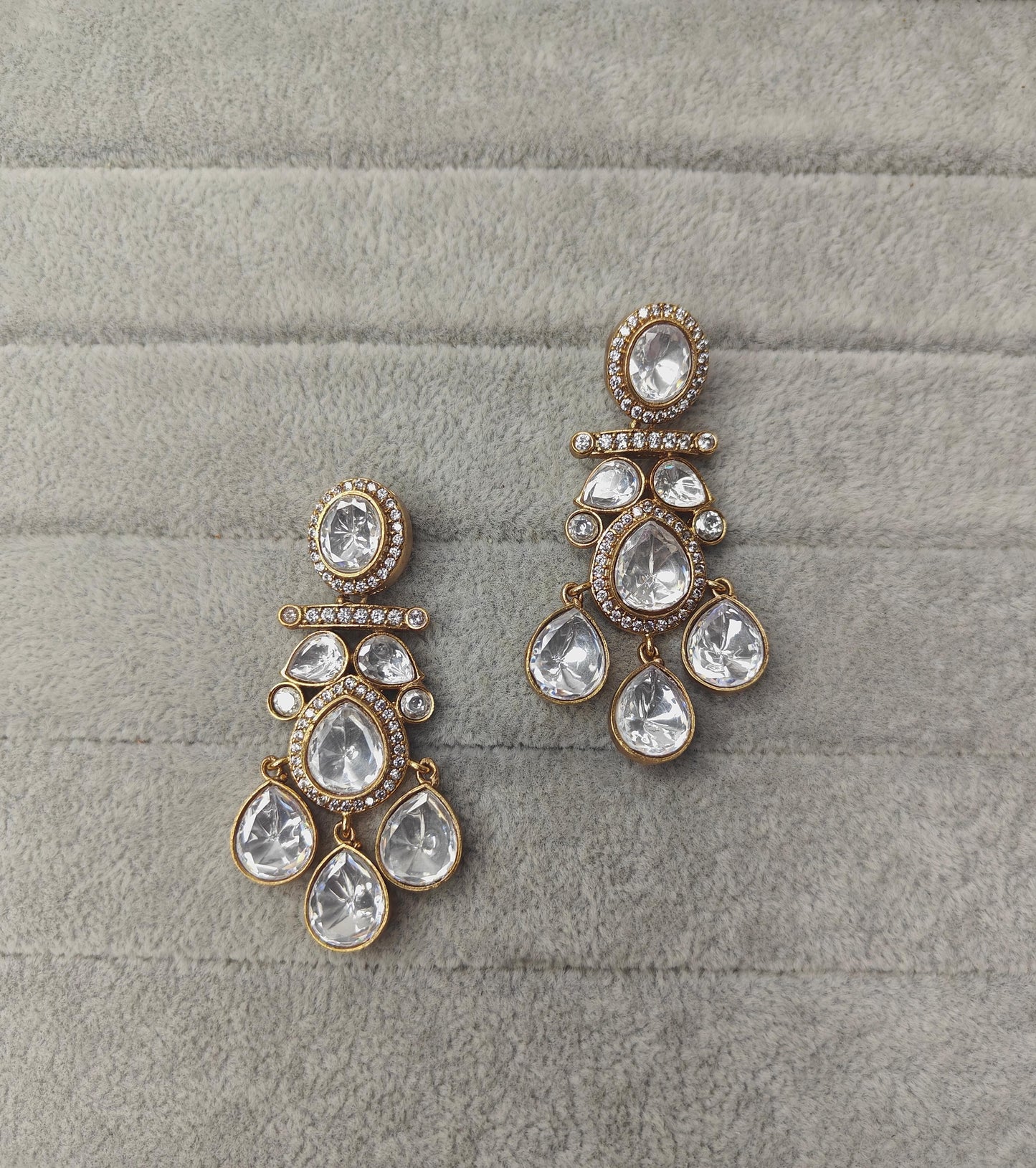 Sunheri Sheesha Drop Moissanite Polki earrings