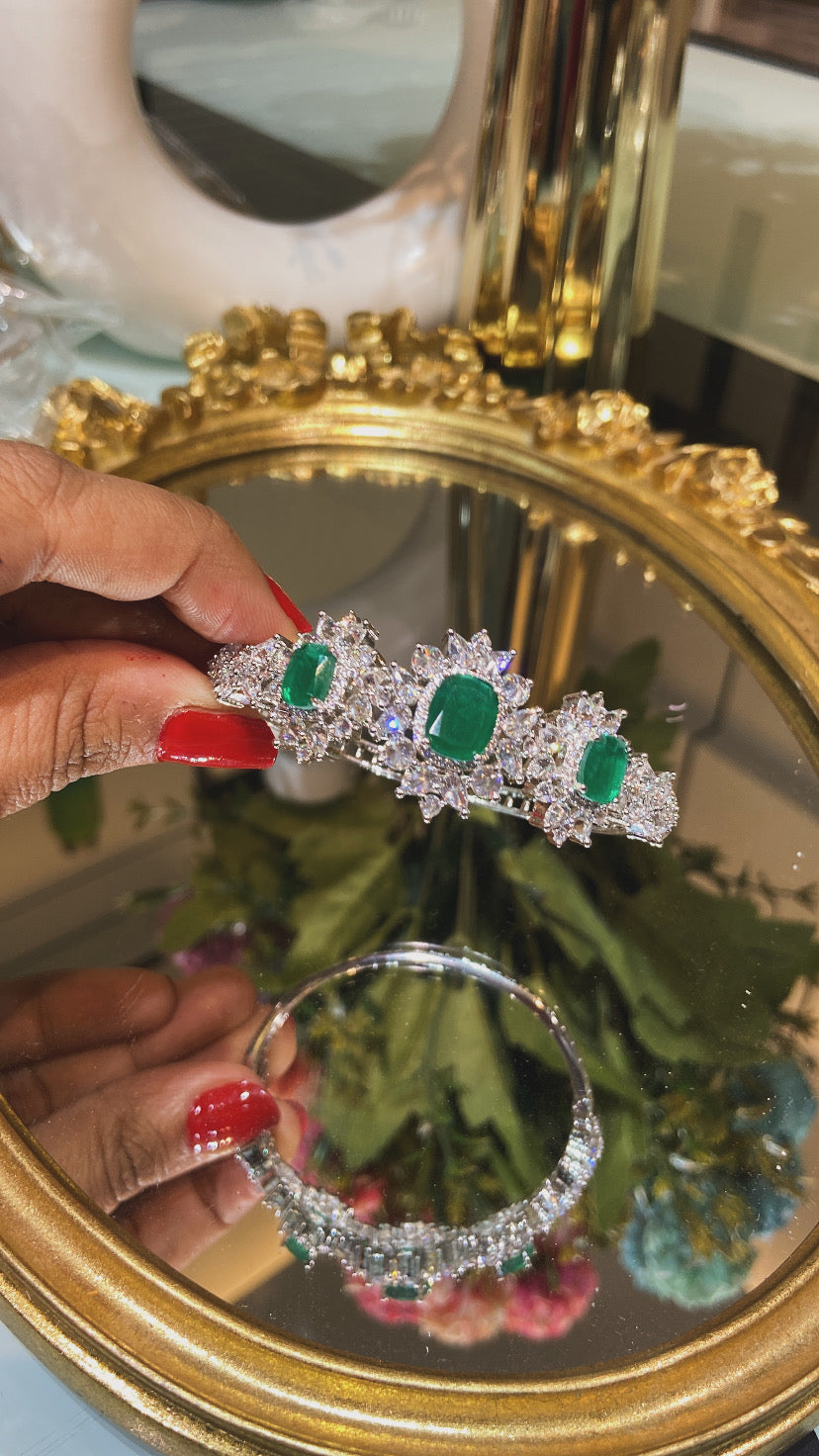 EMERALD STIFF BRACELET OPENABLE