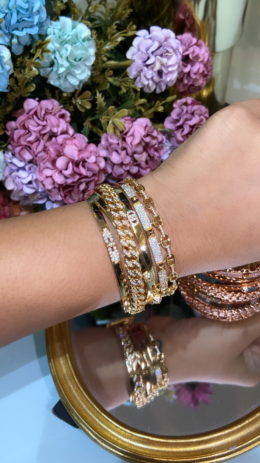 BROAD STATEMENT CUFF ♠️