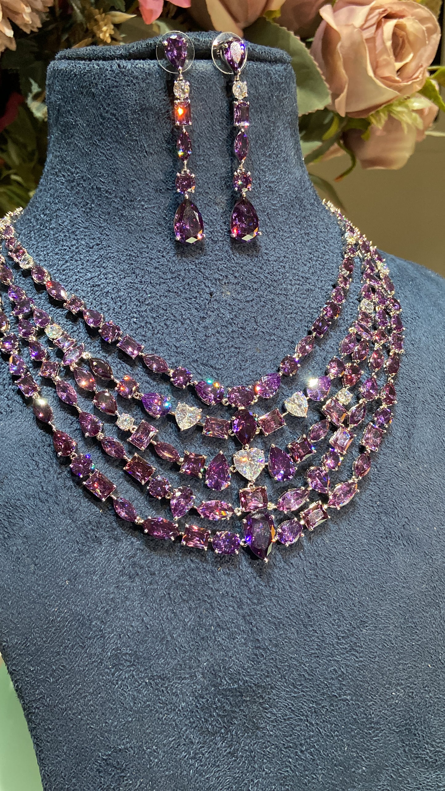 ROYAL 5 LINE NECKLACE SET