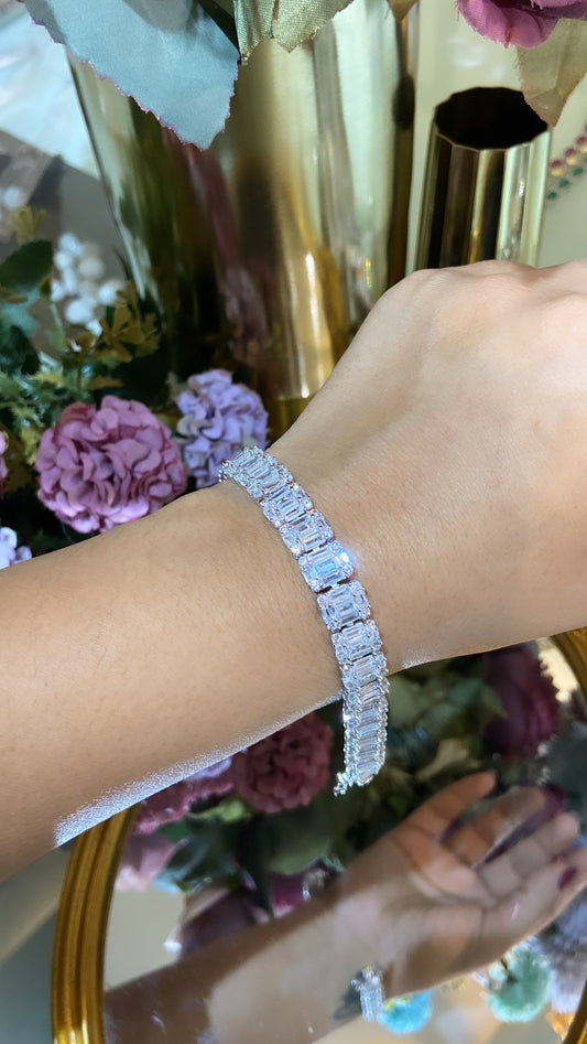 Statment Cluster Tennis Bracelet