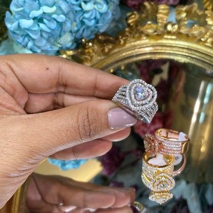 Festive  Heart cocktail Solitaire liner Ring 💙