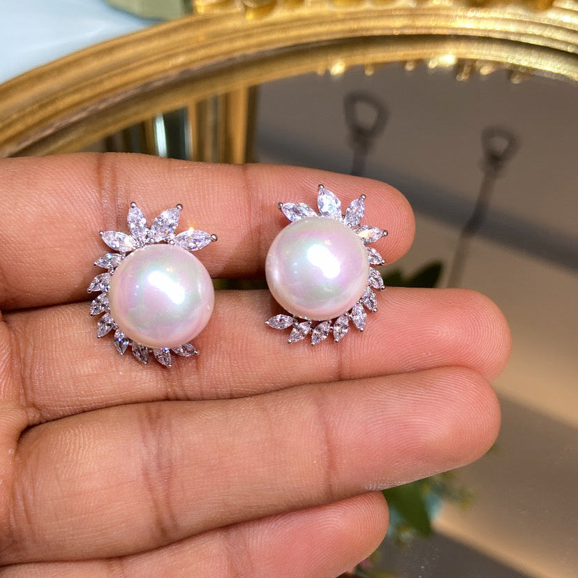 Pearl moon tops