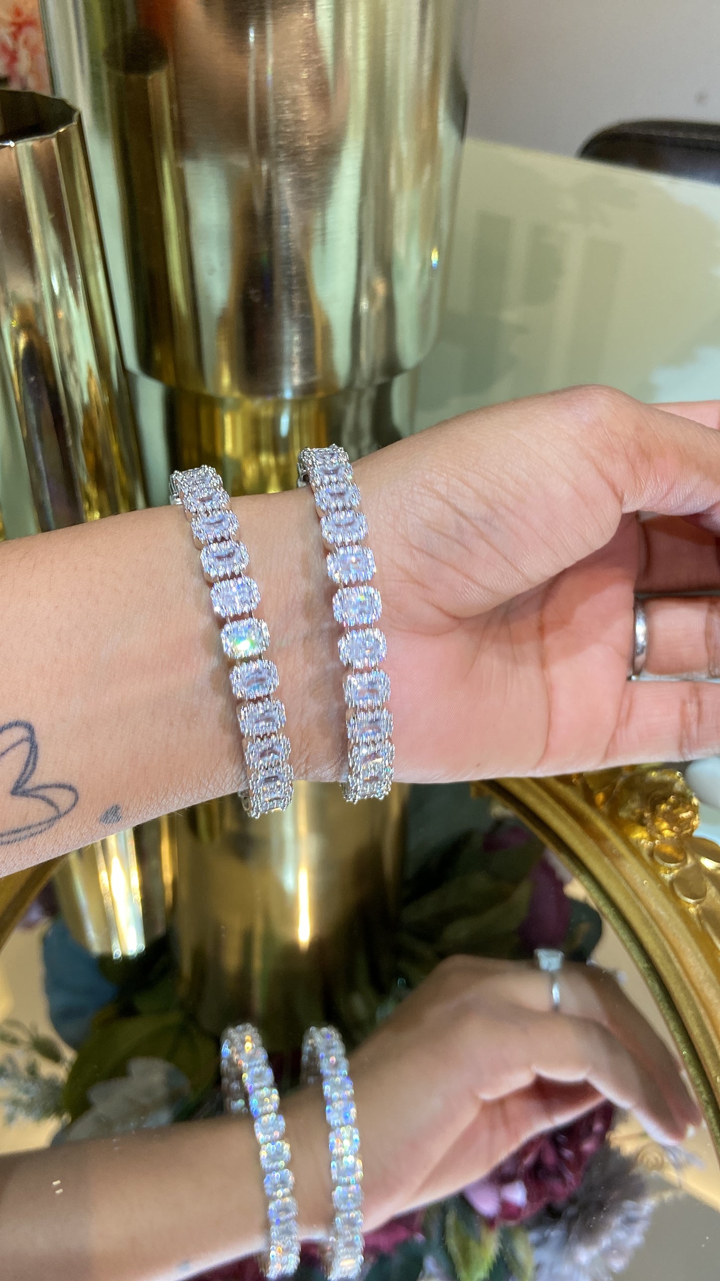 Emerald halo diamond bangles (WITHOUT LOCK)