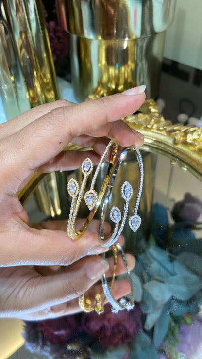 Leaf stiff Bracelet