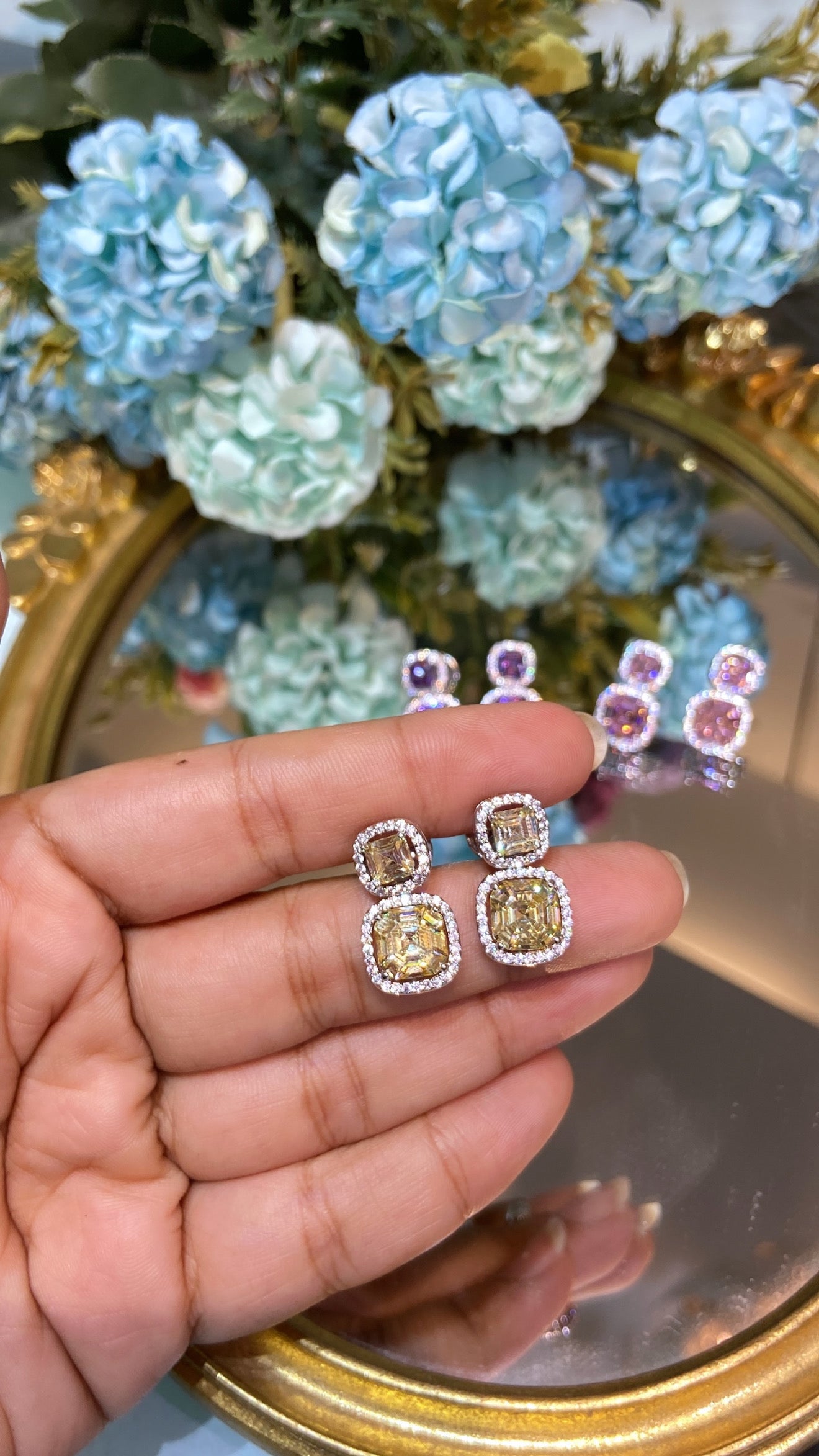 Mini Misu Earrings