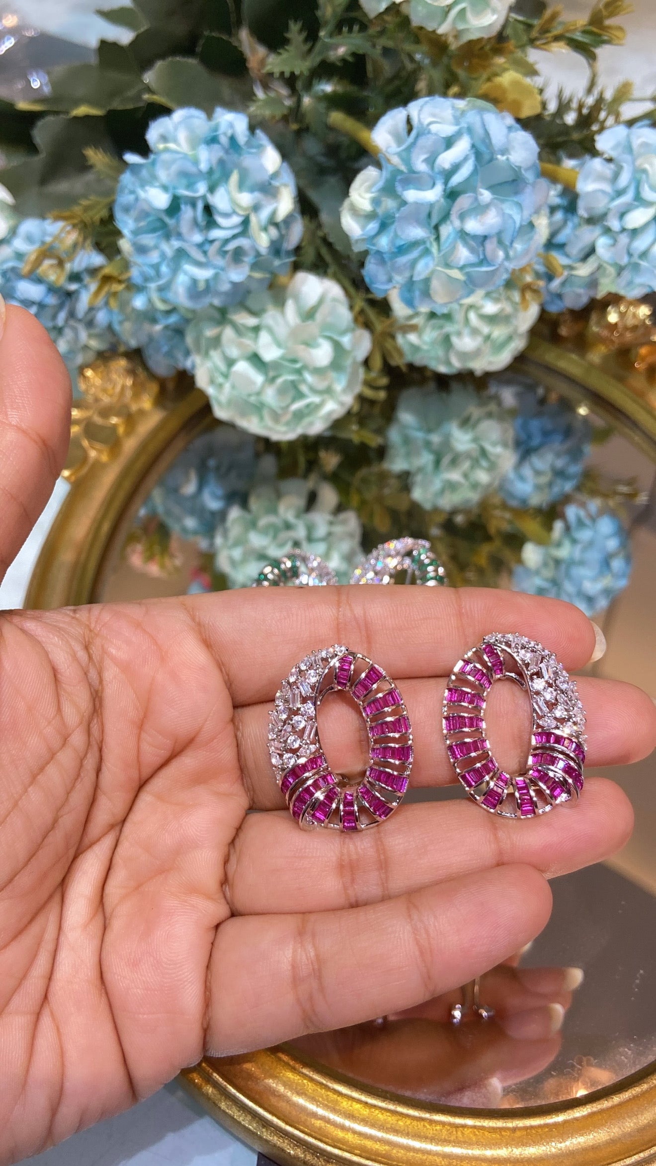 ORBIT COLOUR STUDS