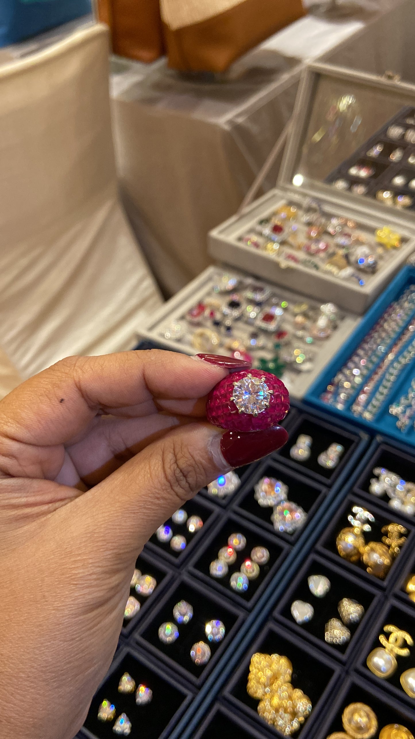 Invisible setting cocktail colour rings (Adjustable) 🩶
