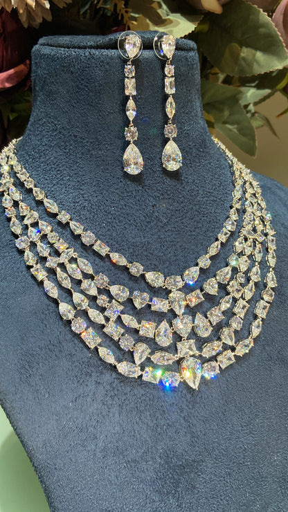 ROYAL 5 LINE NECKLACE SET