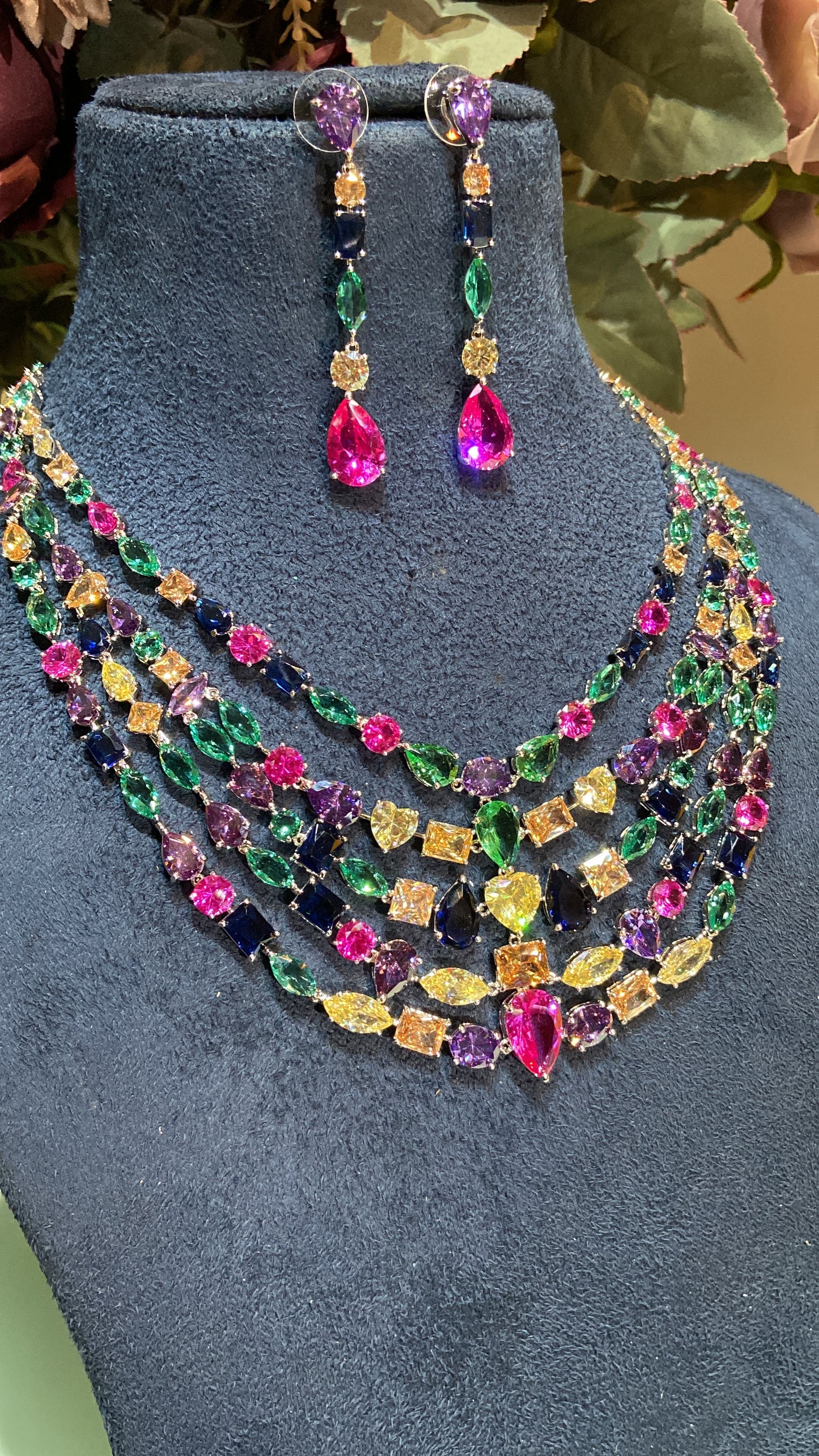 ROYAL 5 LINE NECKLACE SET