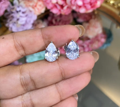 2.5 CT Tear Drop Earrings (Get a FREE GIFT)