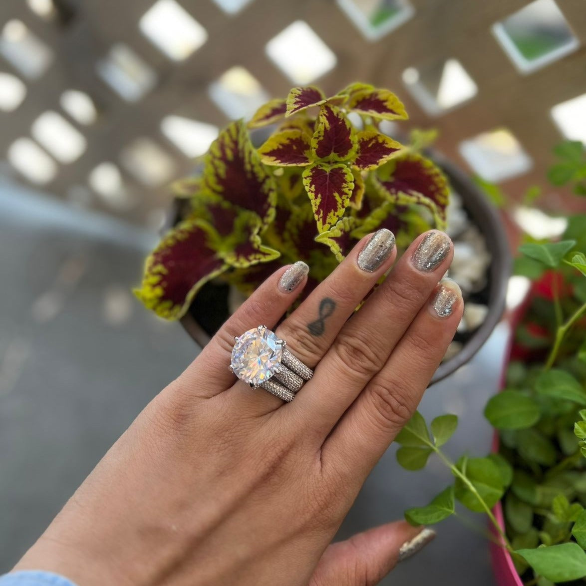 20 ct rock bling ring (with 2 support bands)