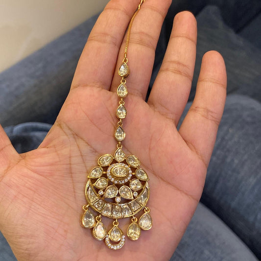 MOISSANITE POLKI MANGTIKKA