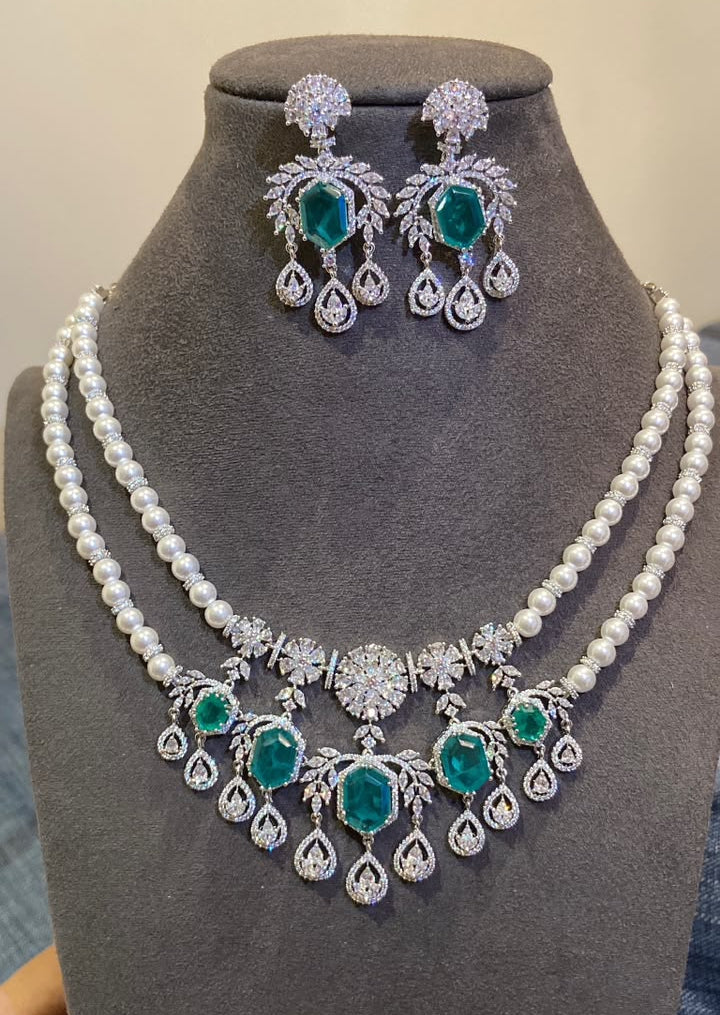 Malika Royal Emerald & Pearl Double-Layer Choker Set