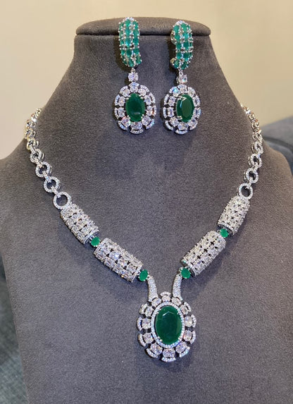 Emerald Centerpiece Cylinder-Link Necklace Set