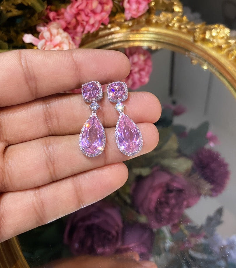 Cushion tear drop sparkly colour earrings 🎀