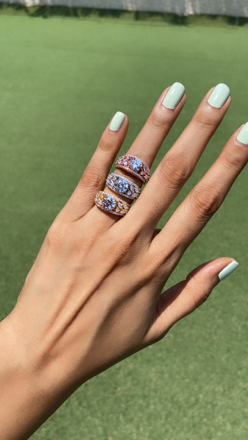 Solitaire Leaf Ring ❄️