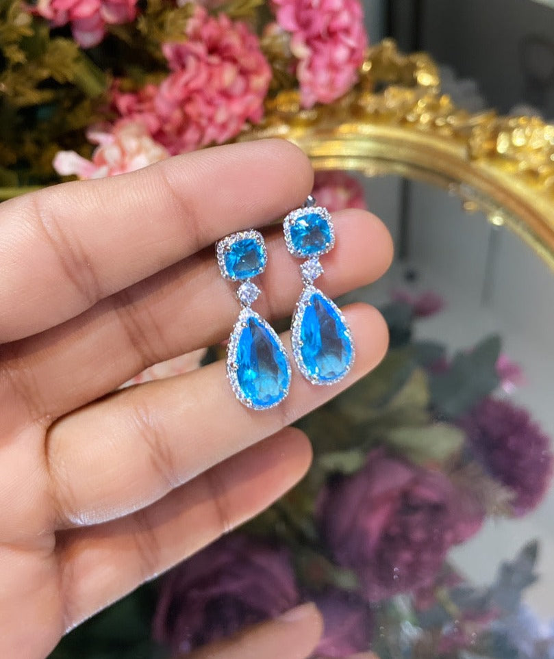 Cushion tear drop sparkly colour earrings 🎀