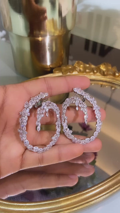 TWIST COCKTAIL STATEMENT EARRINGS 💙