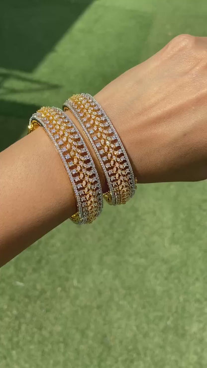 Pankhuri Petal Bangle - Openable