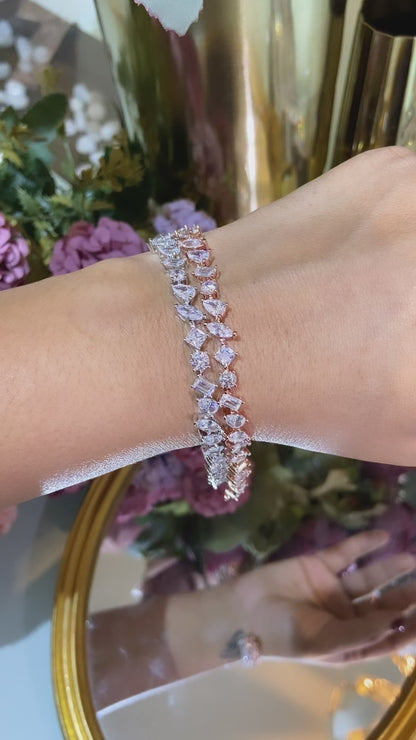 Multishape daily wear tennis bracelet