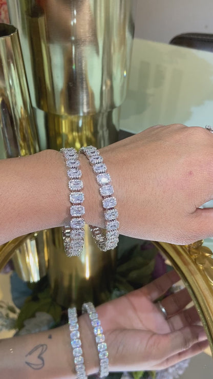 Emerald halo diamond bangles (WITHOUT LOCK)