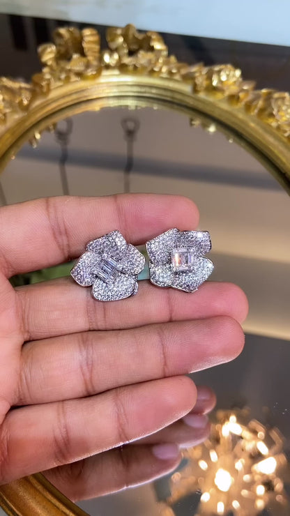 TULIP EARRING