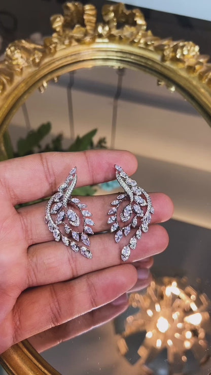 DEVKI DIAMOND EARRING