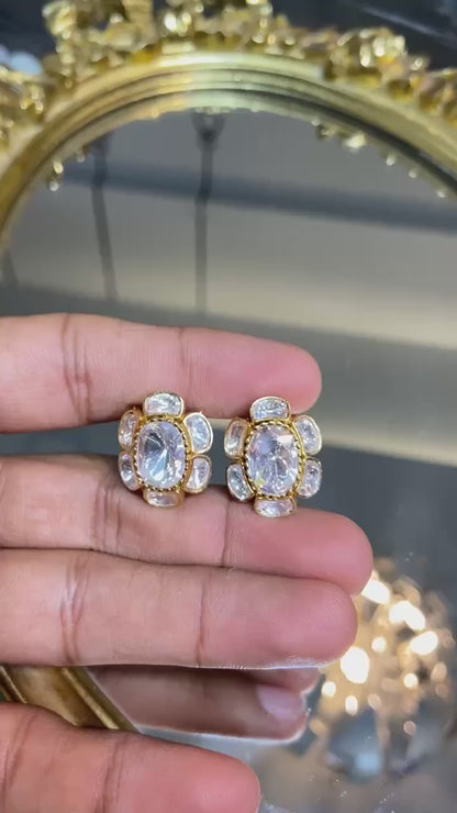 OVAL FLOWER POLKI TOPS