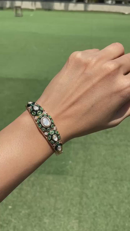 The Royal Bloom Antique Bracelet / Kada