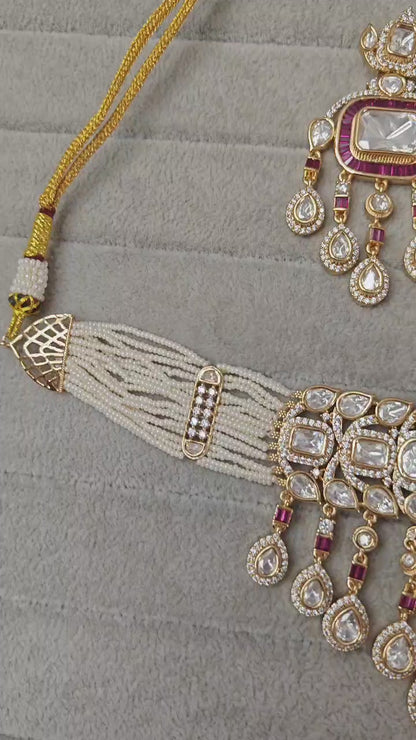 Festive baguette polki choker set