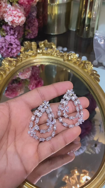 Floral cluster cocktail earrings 💙