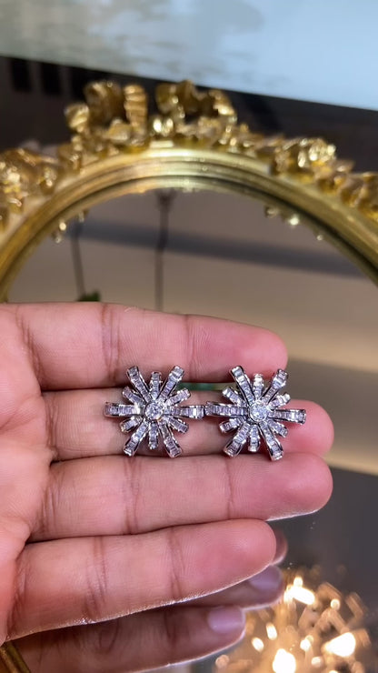 BAGUETTE FLOWER EARRING